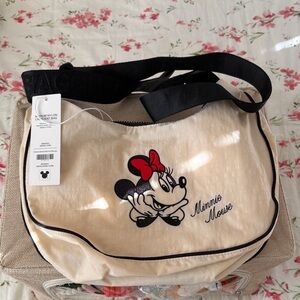 Disney x BAGGU Minnie Mouse Crescent Bag